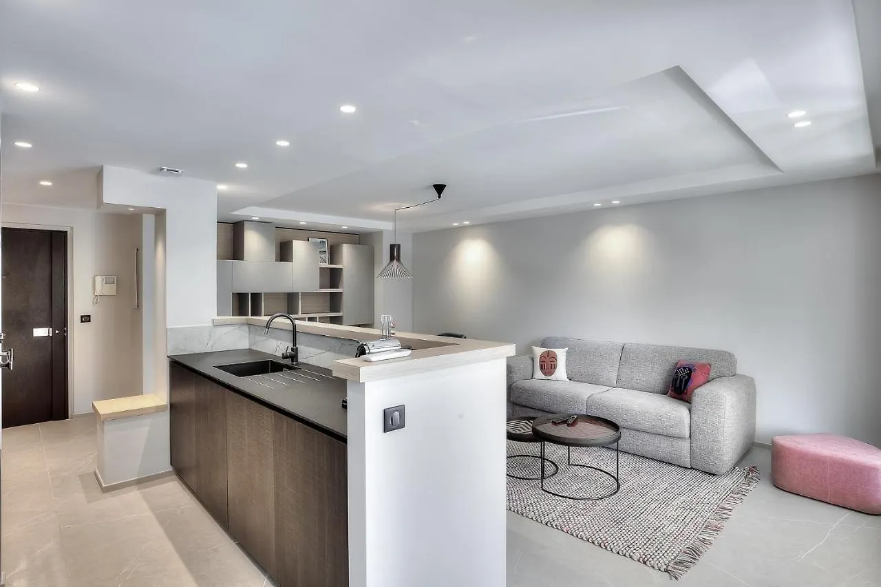 Luxury Flat With Balcony - City Center Cannes France