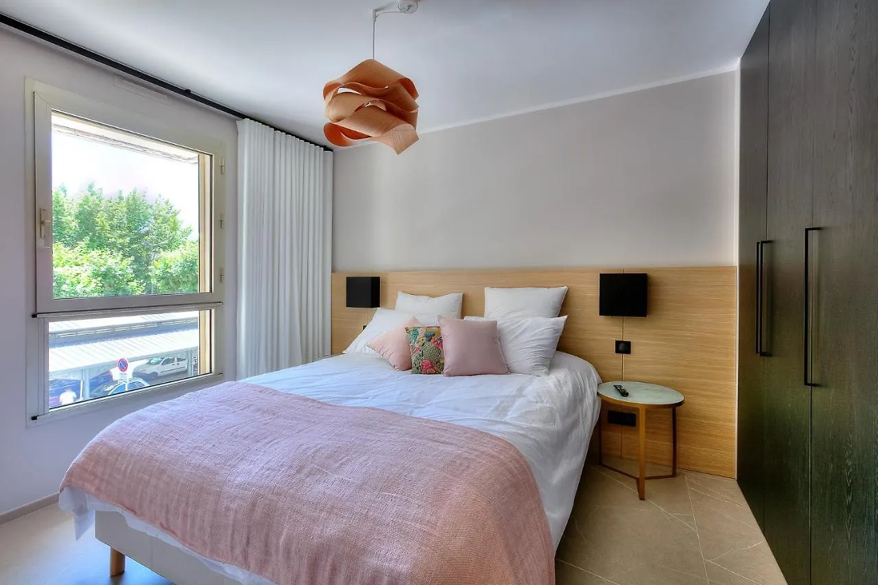 Luxury Flat With Balcony - City Center Cannes
