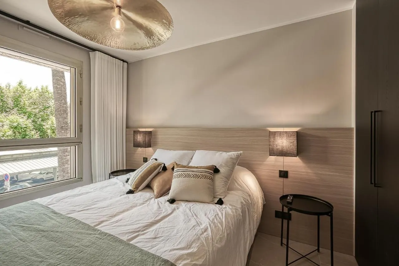 Apartment Luxury Flat With Balcony - City Center Cannes France
