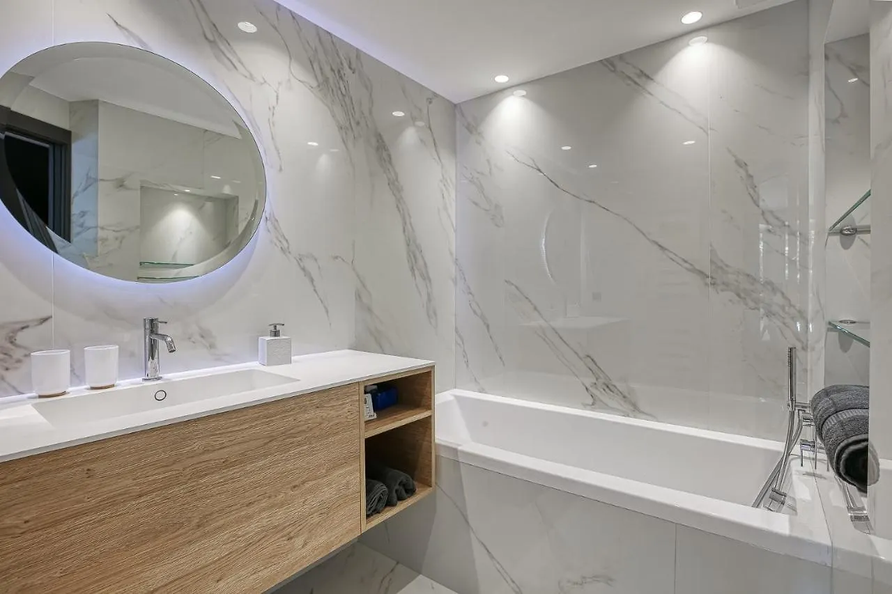 Luxury Flat With Balcony - City Center Cannes 0*,  France