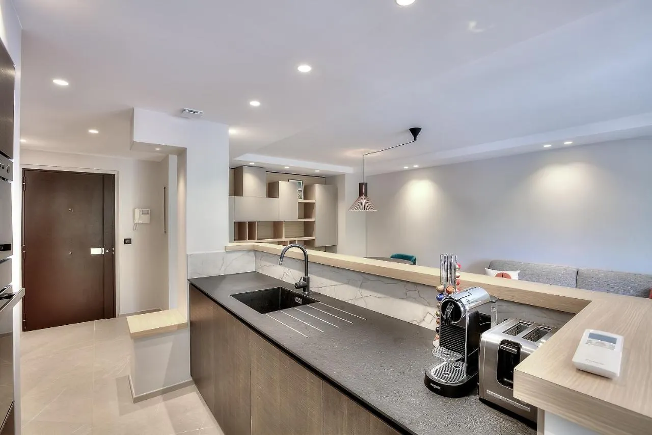 Luxury Flat With Balcony - City Center קאן דירה