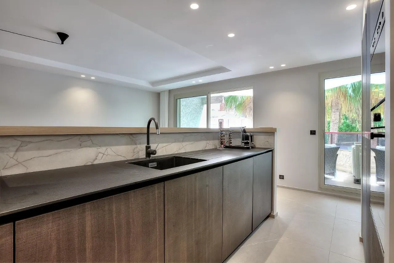 Luxury Flat With Balcony - City Center Cannes 0*,